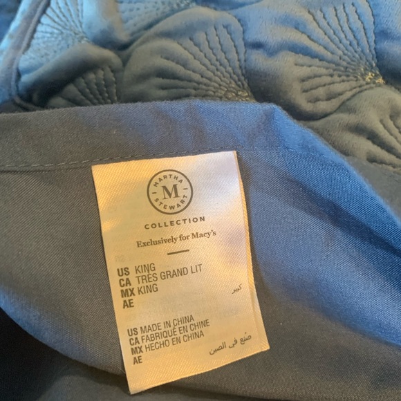 Martha Steward Feather Velvet Quilt + Shams - Picture 4 of 6